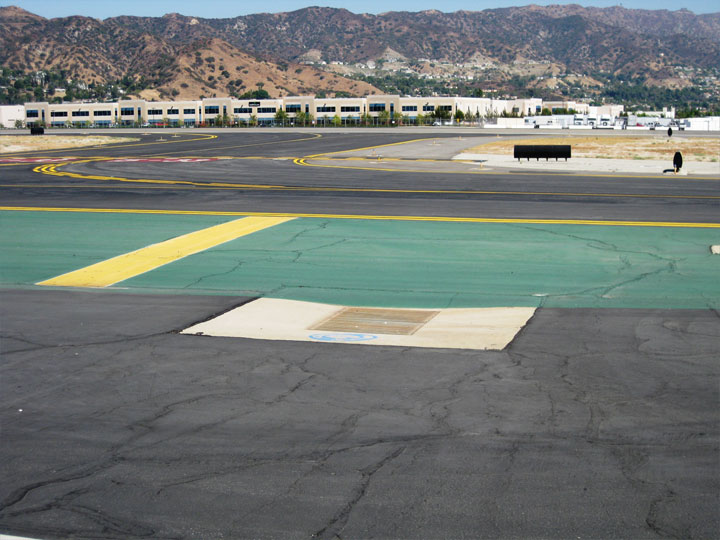 Transportation_Burbank-Airport_03